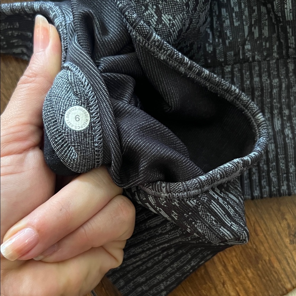 Lululemon Crop To - Picture 5 of 5